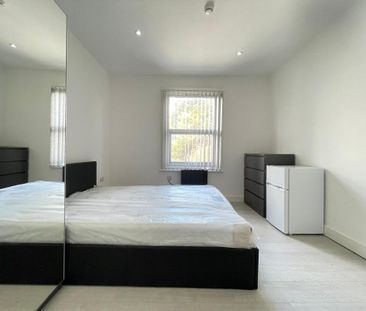 1 bedroom house of multiple occupation to rent - Photo 2