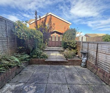 2 bedroom terraced house to rent - Photo 2