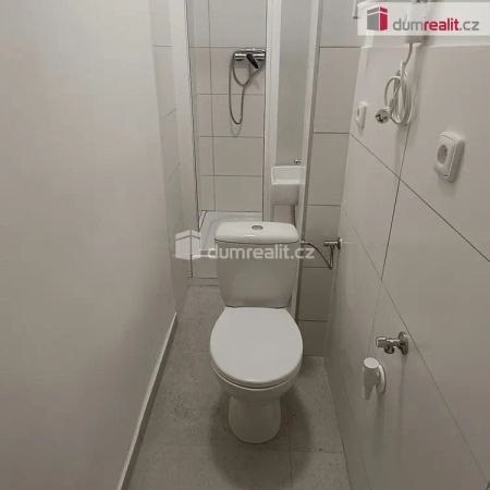 pronájem bytu 1+KK, ul. Nádražní, Benešov nad Ploučnicí - Photo 2