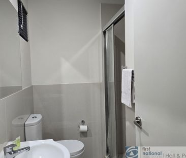 Hotel style living - Photo 1