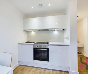 Studio to rent - Photo 3