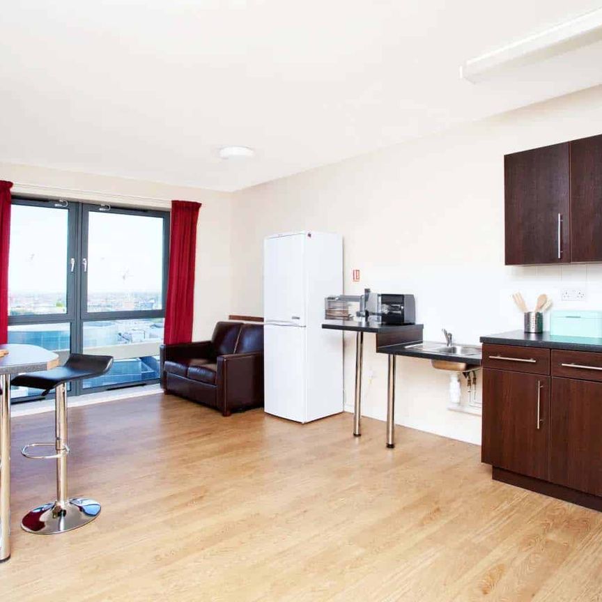 Gold Ensuite - Photo 1