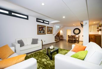 REF.7729 — Luxury Villa with Private Pool 500 Metres from the Sea