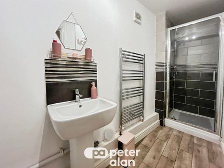 Swan Street, Llantrisant, PONTYCLUN - Photo 2