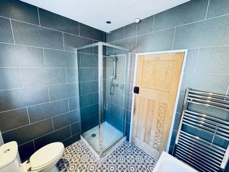 2 bedroom flat to rent - Photo 5