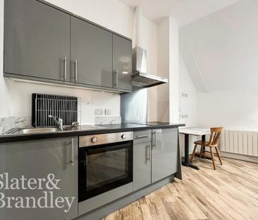 Studio to rent - Photo 3