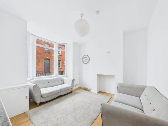 80 Dundela Avenue - Photo 1