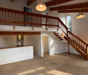 3-Bedroom Home with Great Living Area – Short Term - Photo 1