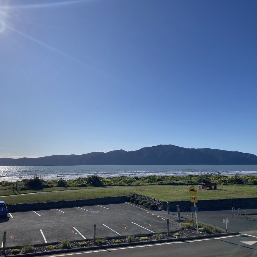 Paraparaumu Beach - 2 Bedrooms - Photo 1