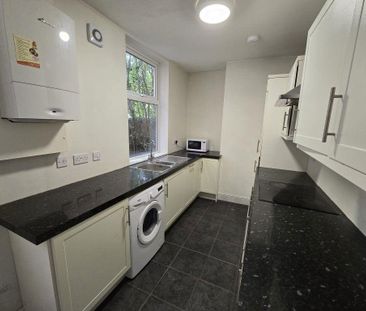 4 bedroom terraced house to rent - Photo 6
