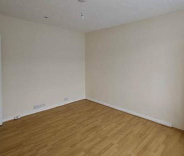 4 bedroom property to rent in London - Photo 1