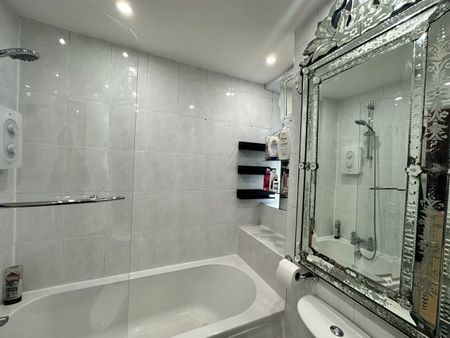 Room in a Shared Flat, Juniper House, SE14 - Photo 2