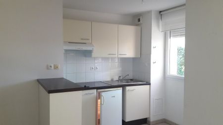 location Appartement T2 DE 45.81m² À CAZERES - Photo 4