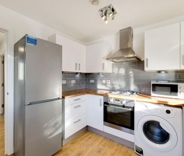 2 bedroom flat to rent - Photo 4