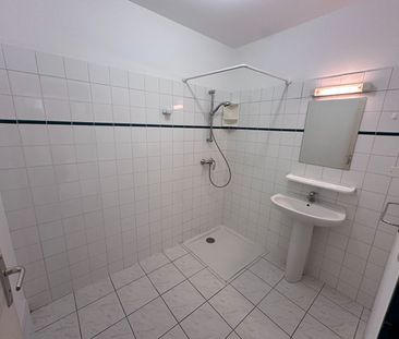 Location Appartement 2 pièces 64m² - Photo 3