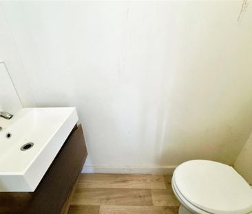 3 bedroom end of terrace house to rent - Photo 6