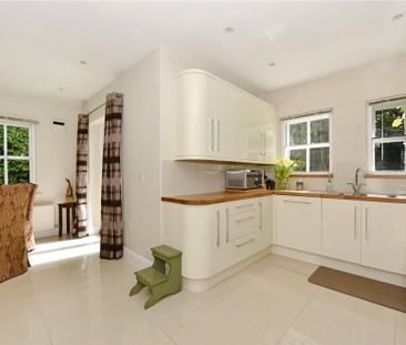 5 bedroom detached house to rent - Photo 5