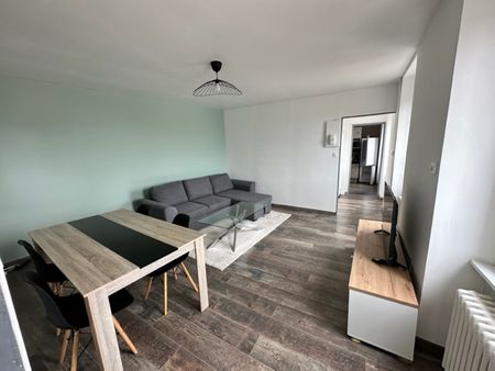 A louer Brest Recouvrance: Beau T2 meublé dernier étage - Photo 2