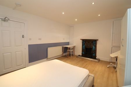 Room in a Shared House, Bow Road, E3 - Photo 3