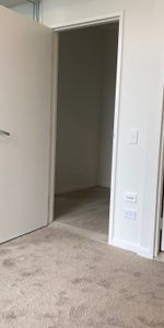 Modern 2 bedroom apartment in prime location - Photo 4