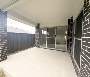 Modern Family Living in the Heart of Austral - Photo 6