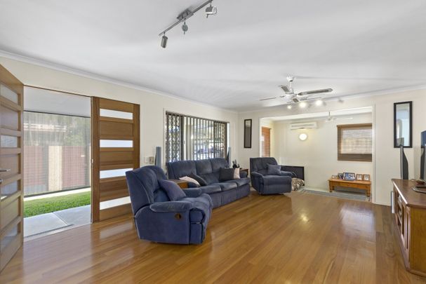 MASSIVE FAMILY HOME IS SET TO IMPRESS - 5 BEDROOMS - LARGE POOL & ENTERTAINING AREA - Photo 1