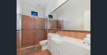 3 Bedroom 3 Bathroom 2 Story Riverfront Home - Photo 3