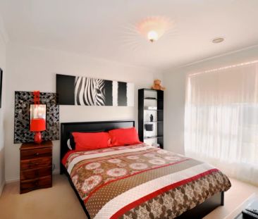 3 Bed, 1 Bath - Photo 5