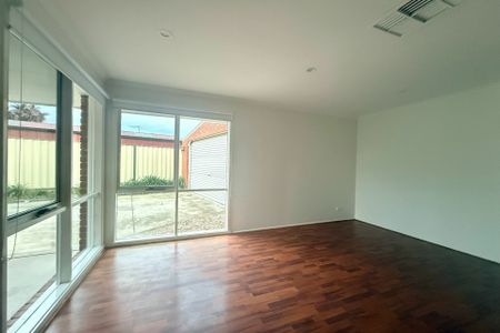 81 Strong Drive Drive, Hampton Park VIC - Photo 4