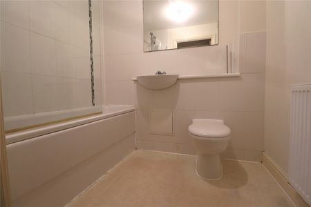 North Star Boulevard, Greenhithe, DA9 9UJ - Photo 5
