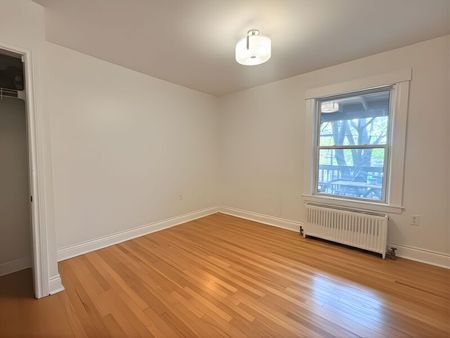 $1,745 / 2 br / 1 ba / 11 Proctor blvd. unit 2 - Photo 5
