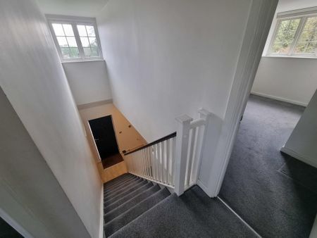 3 bedroom detached house to rent - Photo 4