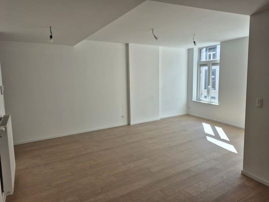 Appartement te huur - Photo 1