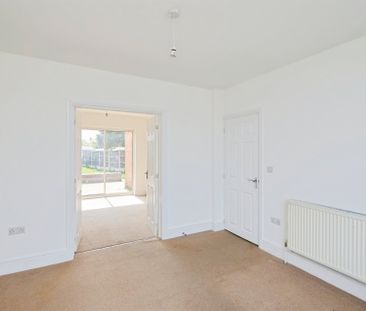 ArlingtonDrive, Alvaston, DERBY - Photo 3