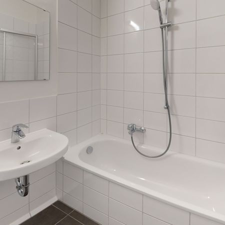 Ab sofort verfügbar - 3 Zimmer in der 2. Etage - Photo 4