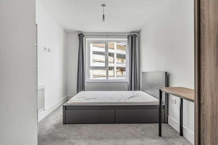 High Wycombe, Buckinghamshire, HP11 - Photo 4