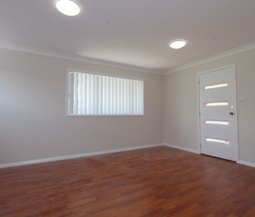 EXQUISITE GRANNT FLAT IN PRIME LOCATION! - Photo 1