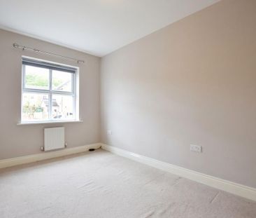 3 bedroom end of terrace house to rent - Photo 4
