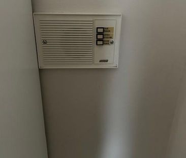 !|! LOGEMENT 4 1/2 À LOUER 1 475$ !!! LIBRE LE 1ER JANVIER 2026 - Photo 3