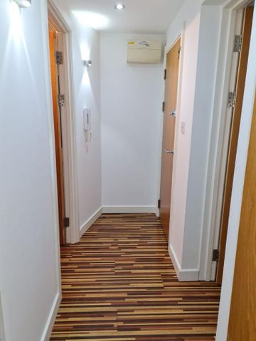 2 bedroom flat to rent - Photo 3