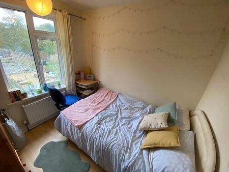 Earlham Grove, NORWICH - Photo 2