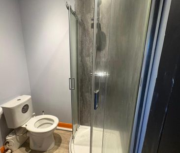 1 bedroom in a house share to rent - Photo 6