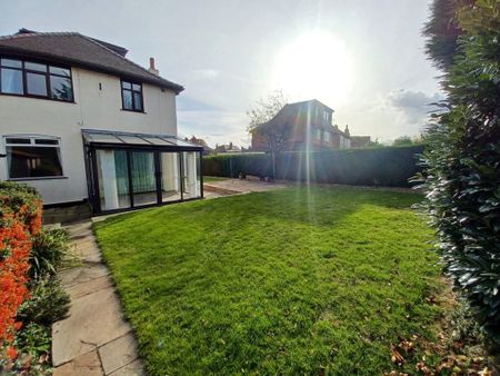 5 bedroom detached house to rent - Photo 4