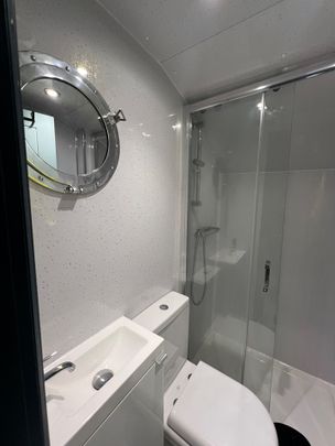 Room in a Shared House, Carr Street, E14 - Photo 1