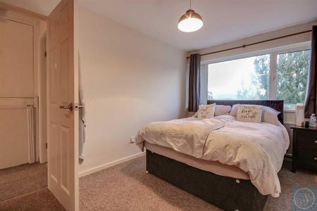 3 bedroom terraced house to rent - Photo 3