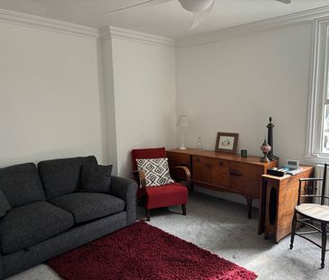 1 Bed Flat, Brunswick Square, BN3 - Photo 2