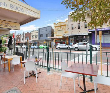Fully Renovated Parkside Oasis with Private Courtyard & Balcony - Photo 4