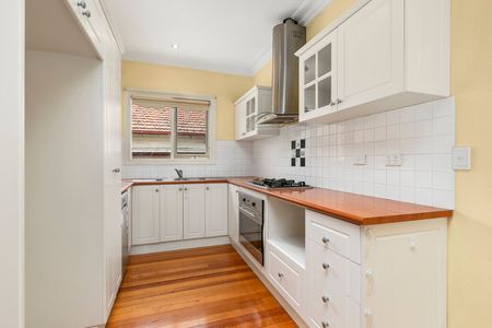 17 Woolley Street, Essendon VIC 3040 - Photo 4