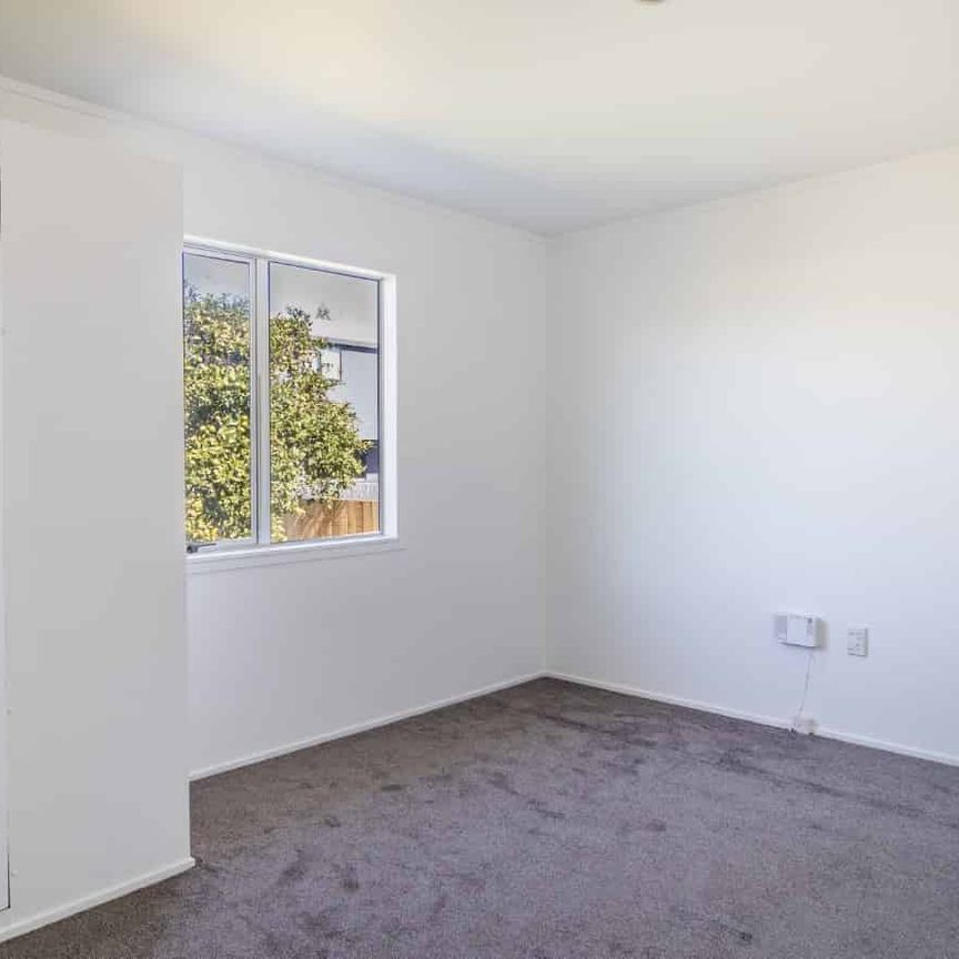 Serene & Prime Location! - Photo 1