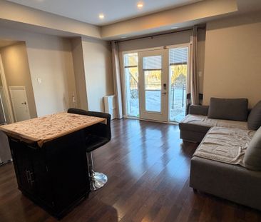 For Lease - 36 Walter Dove Court Unit# 8, Aurora, Ontario - Photo 4